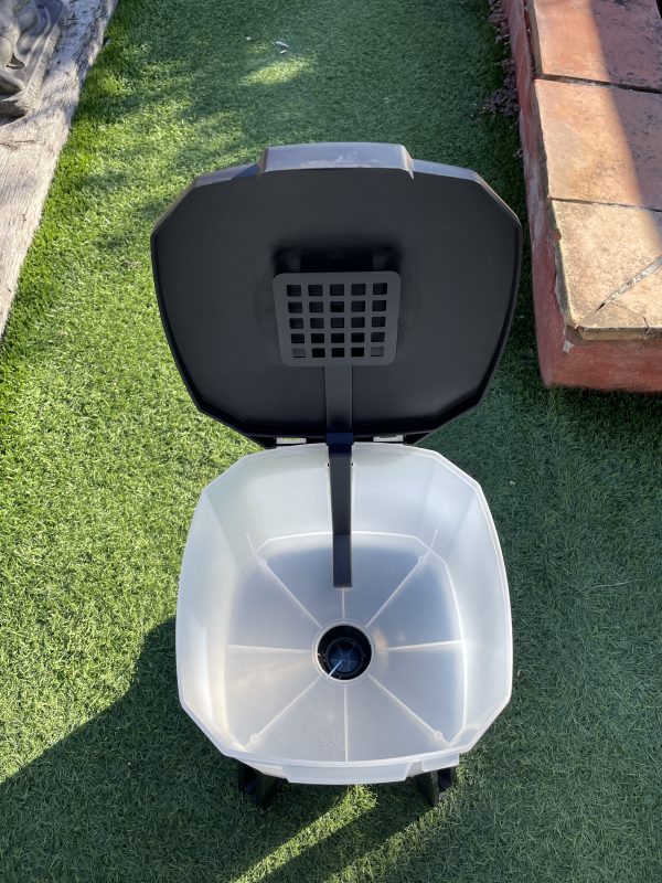 Distributeur de nourriture - SOLAR FISH FEEDER sans carton d'origine – Image 2